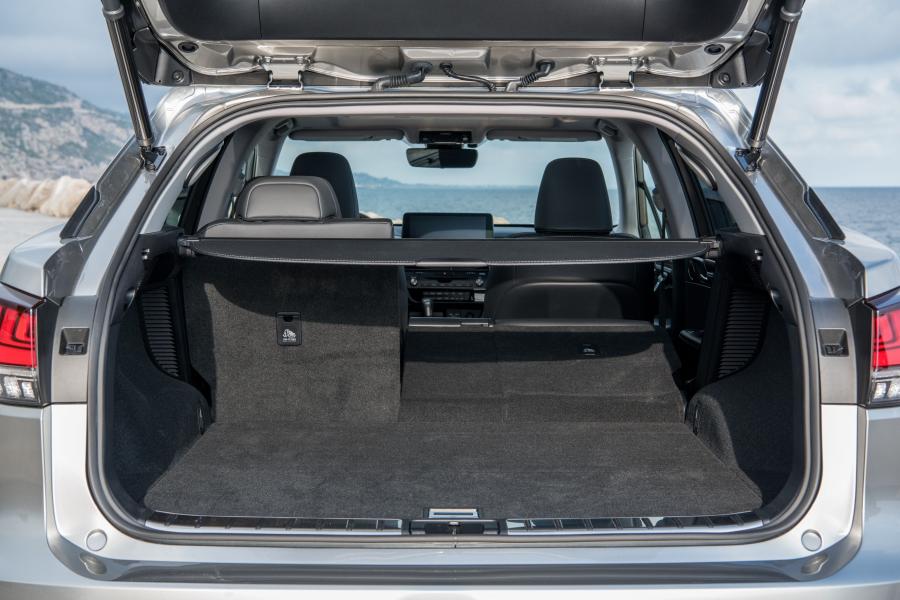Багажник Lexus RX450h 2019 года  (WW) (фото 74 из 97)